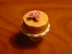 DE103 - Angel Food Cake with Pink Roses